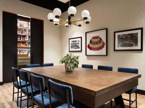 Origin Kansas City, a Wyndham Hotel Image