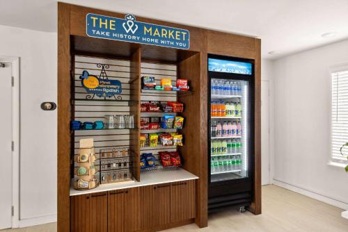 Ein Supermarkt oder andere Läden im Hotel oder in der Nähe