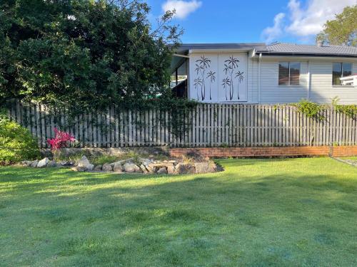 Jardín al aire libre en 3BR Comfy Home, Gym & Garden in The Gap
