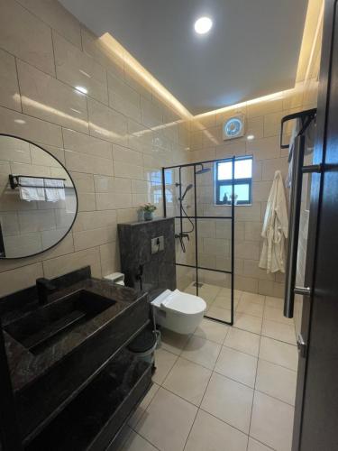 Koupelna v ubytování Kintara Resort