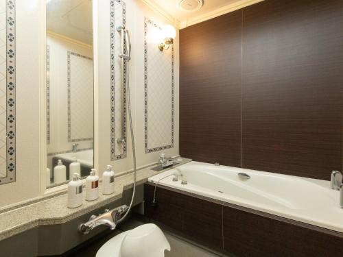 Un baño de Hotel Concerto Nagasaki