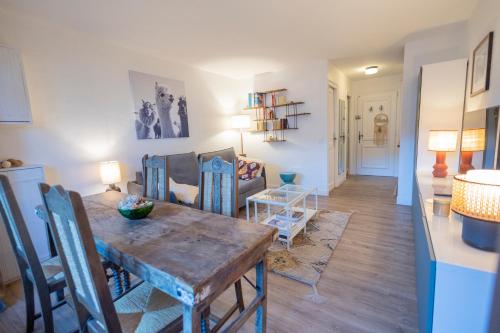 Studio rénové idéalement placé, tout à pied