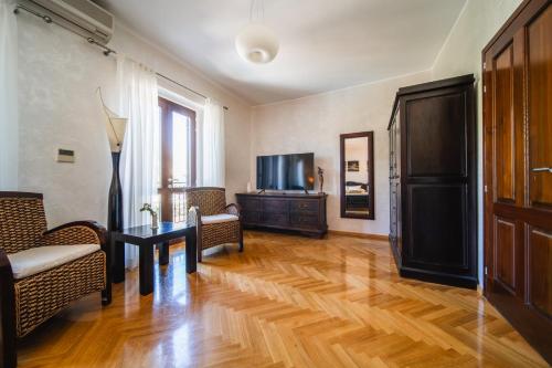Villa Franica Dubrovnik, City Beach Villa with Pool and Sea View