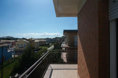 Fotografie z fotogalerie ubytování Marcelli, trilocale con terrazzo a due passi dal mare - M046 v destinaci Marcelli