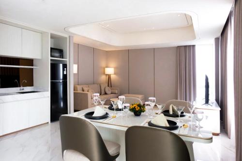 Η κουζίνα ή μικρή κουζίνα στο Atria Hotel Gading Serpong