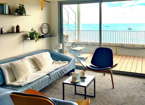 Χώρος καθιστικού στο Royal Antibes - Luxury Hotel, Résidence, Beach & Spa