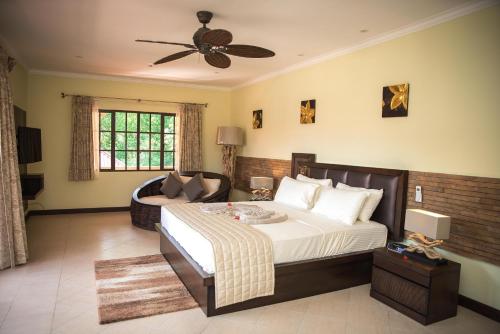 Oasis Hotel Restaurant & Spa photo 2