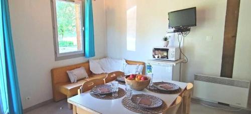 Photo de la galerie de l'établissement Chalet 3 étoiles - eeiida, à Matour