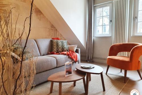 Photo de la galerie de l'établissement La Plume de Malherbe - Parking - Coup de Cœur, à Caen