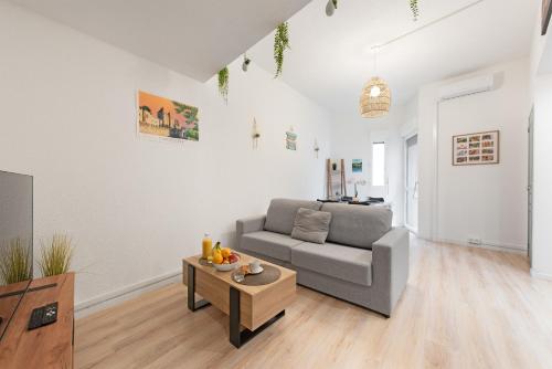 Spacieux T2 au centre ville avec parking et climatisation