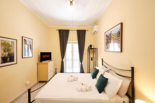 Colosseum 3 rooms & 4 bathrooms with garden