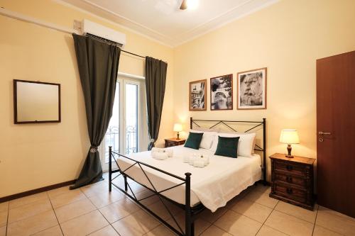 Colosseum 3 rooms & 4 bathrooms with garden