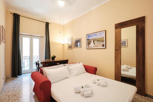 Colosseum 3 rooms & 4 bathrooms with garden