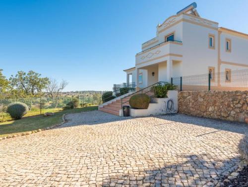 Villa Agua - Modern villa, quiet location walkable to restaurant and supermarket