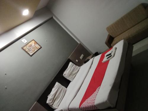 Gallery image of HOTEL CM PALACE & GUEST HOUSE & P.G ROOMS in Kalol
