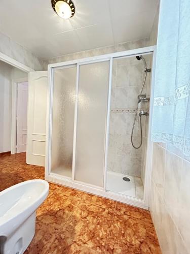 Ένα μπάνιο στο Casa Elena