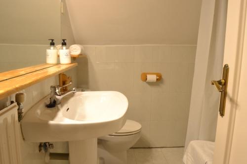 Bilik mandi di Balaitus Petfriendly - Arafita Apartamentos
