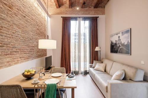 Pau Claris Double - Home next to Paseo de Gracia