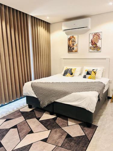 Studio 19, 2 bedroom apartment 객실 침대