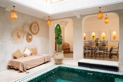 La alberca dentro o cerca de Riad Eden Dorient