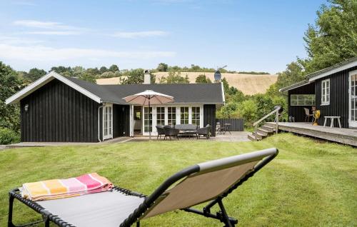 Taman di luar 4 Bedroom Nice Home In Nykøbing Sj