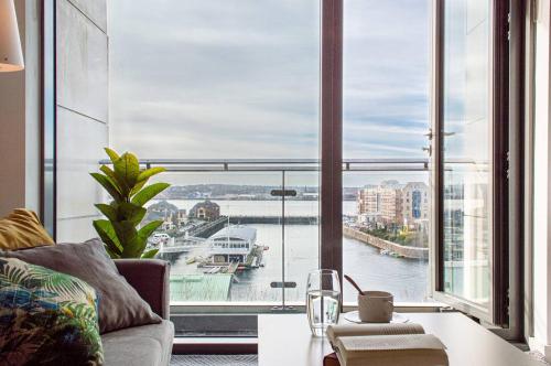 Liverpool Mersey View Stay with Free Parking photo 11