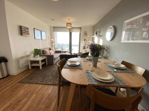 Liverpool Mersey View Stay with Free Parking photo 41