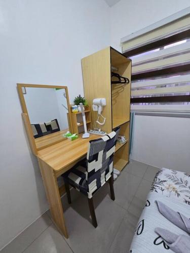 Katil atau katil-katil dalam bilik di Cozy 4BR Diamond near Airport D'Arches Place