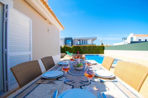Villa Perola - Stunning 3-Bedroom Villa