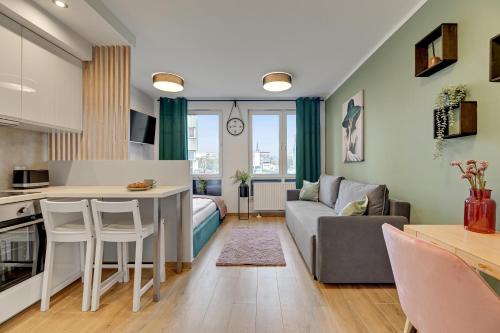 Studio Wilcza with Parking by Lion Apartments