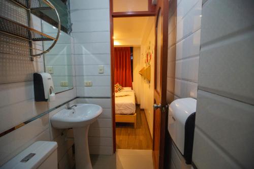 Koupelna v ubytování Hotel Ruta Amazónica Machupicchu