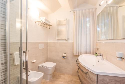 Ένα μπάνιο στο Resort Riva Degli Etruschi