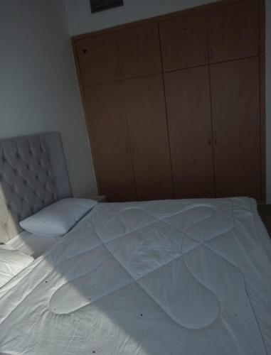 Ένα ή περισσότερα κρεβάτια σε δωμάτιο στο Luxury Sea View Amazing Room Double Bed - ROOM INSIDE APARTMENT