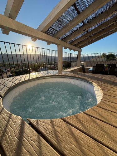 Galería fotográfica de בגג העמק On the roof of the valley en HaZore‘im