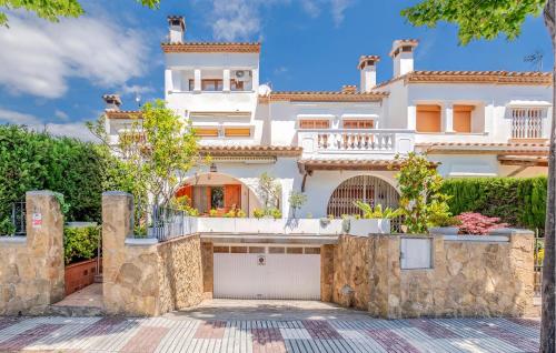 Nice Home In Platja D'aro With Wifi