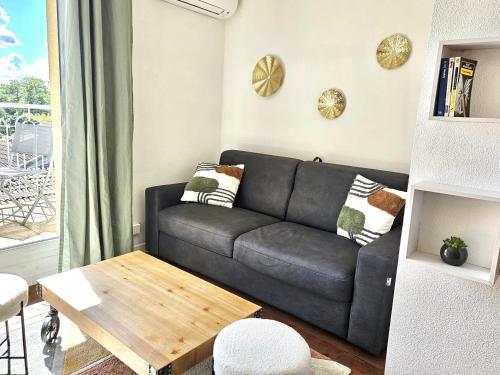 T2 neuf - centre - Parking supp