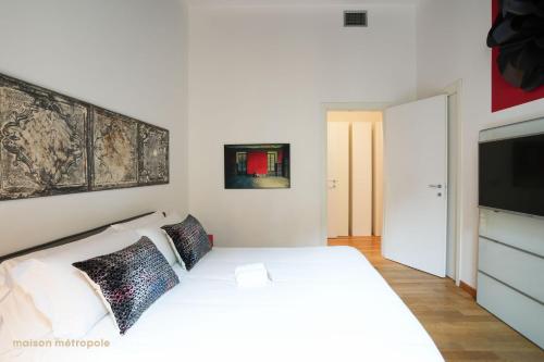 Garibaldi Center Apartment