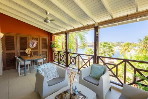 Stylish Apartment with Pool Near Jan Thiel Beach