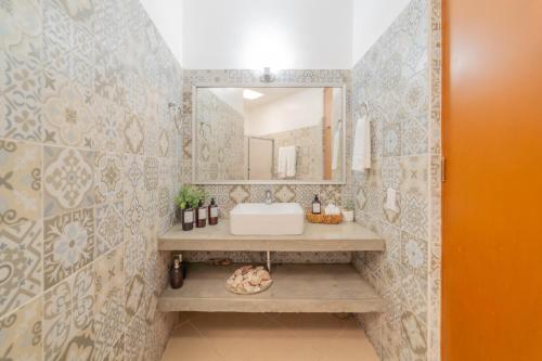 Ένα μπάνιο στο GoBaja Villas 2 bedroom