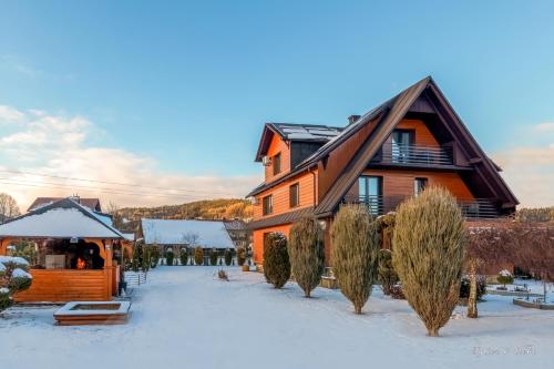 TYLICZ W DECHĘ Pokoje i Apartamenty