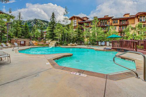 Kolam renang di atau dekat dengan Eagle Springs East 314: Maximus Suite