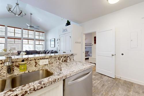Dapur atau dapur kecil di Eagle Springs East 314: Maximus Suite