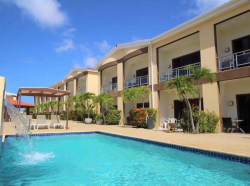 Πισίνα στο ή κοντά στο Aruba Breeze Condo B7