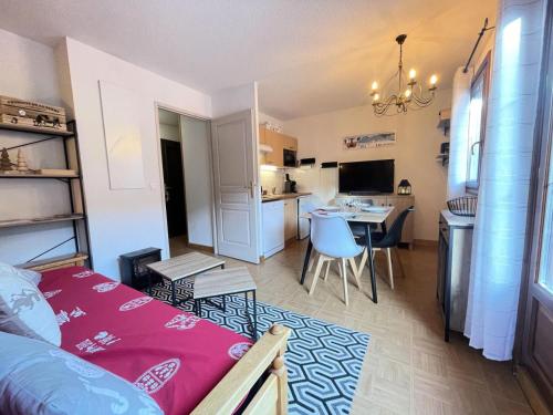 Les Chalets Des Evettes - Appartement cozy au pied des pistes dans une résidence avec piscine MAE-6431