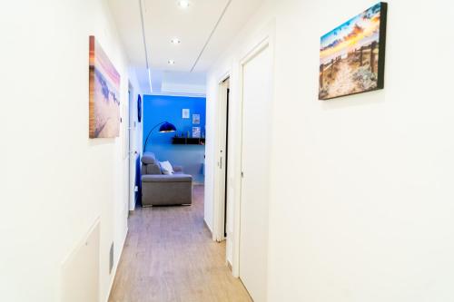 Μια τηλεόραση ή/και κέντρο ψυχαγωγίας στο ANTO Wellness & Suite