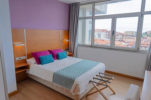 Postel nebo postele na pokoji v ubytování Hotel Faranda Marsol Candas, Ascend Hotel Collection