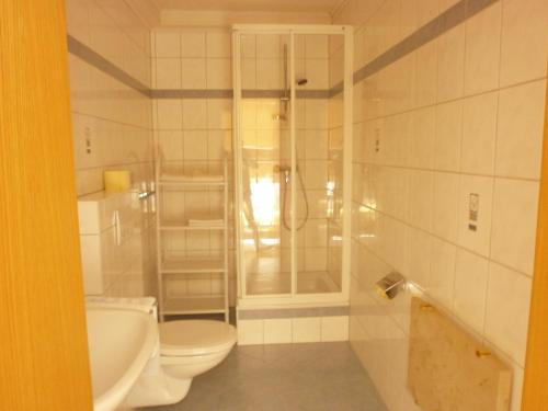 Haus Adler tesisinde bir banyo