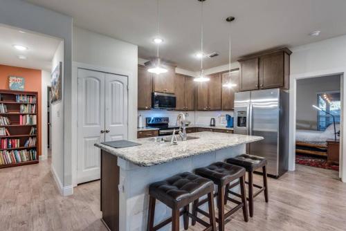 Dapur atau dapur kecil di Spacious 3bed 2bath Family Home