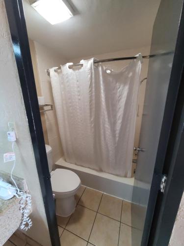 Un baño de Stay Express Inn Athens
