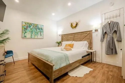 Stunning Little Havana Close to Airport, Calle Ocho, Brickell, Cruises,Wynwood and the Beaches - Free Parking photo 15